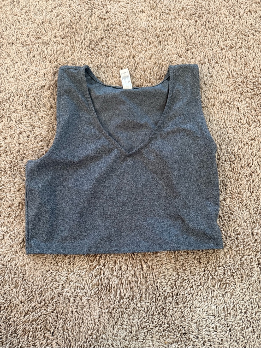 Yogalicious Gray V-Neck Sleeveless Cropped Tank
